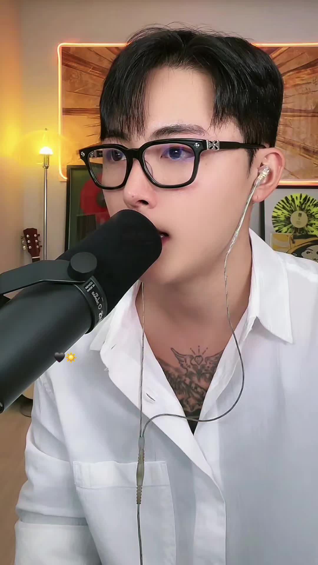 @🖤˚⋆선샤인⋆˚☀️