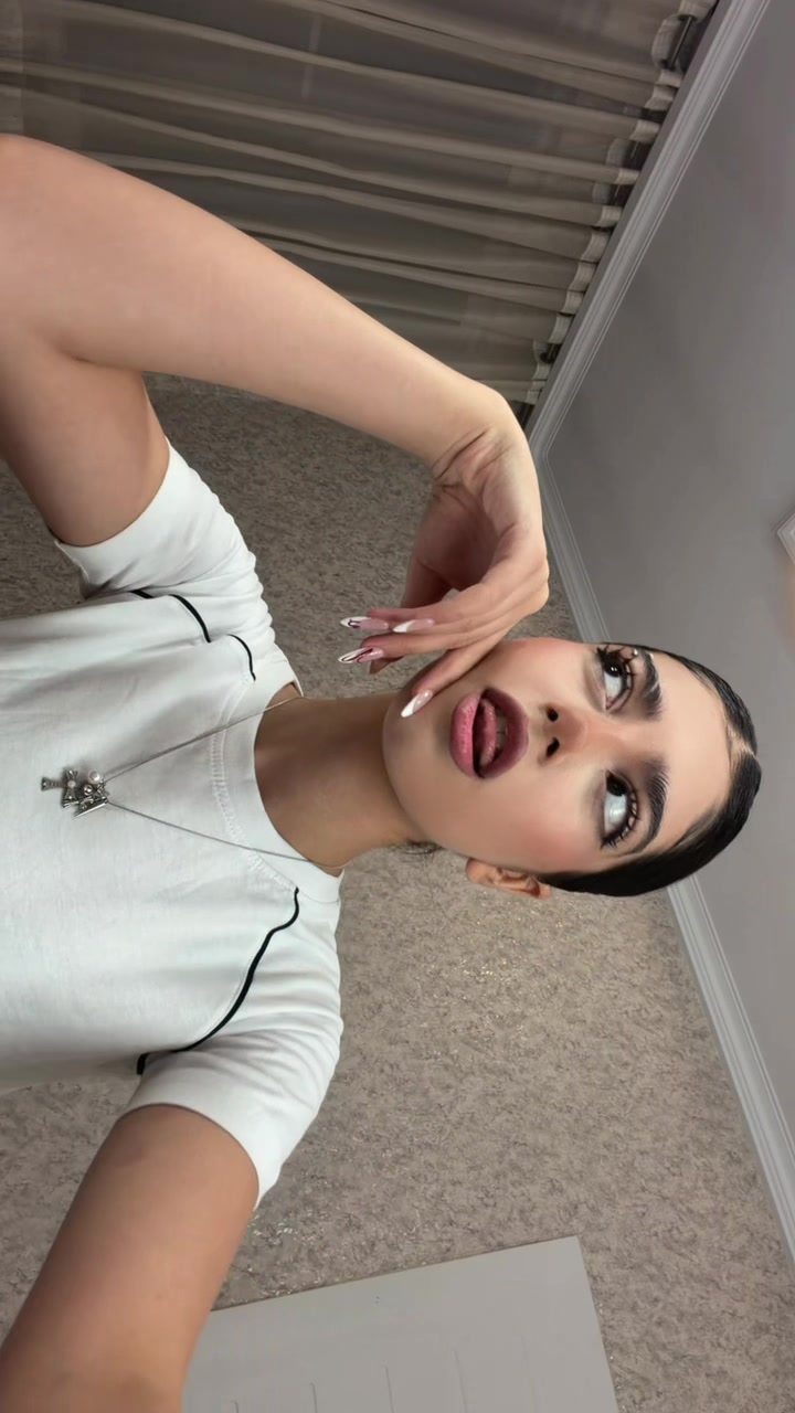 @avaaawoo