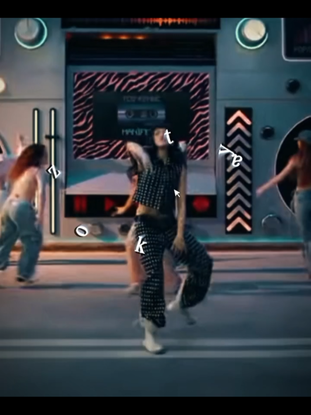 @yoonchae 🖤🤍