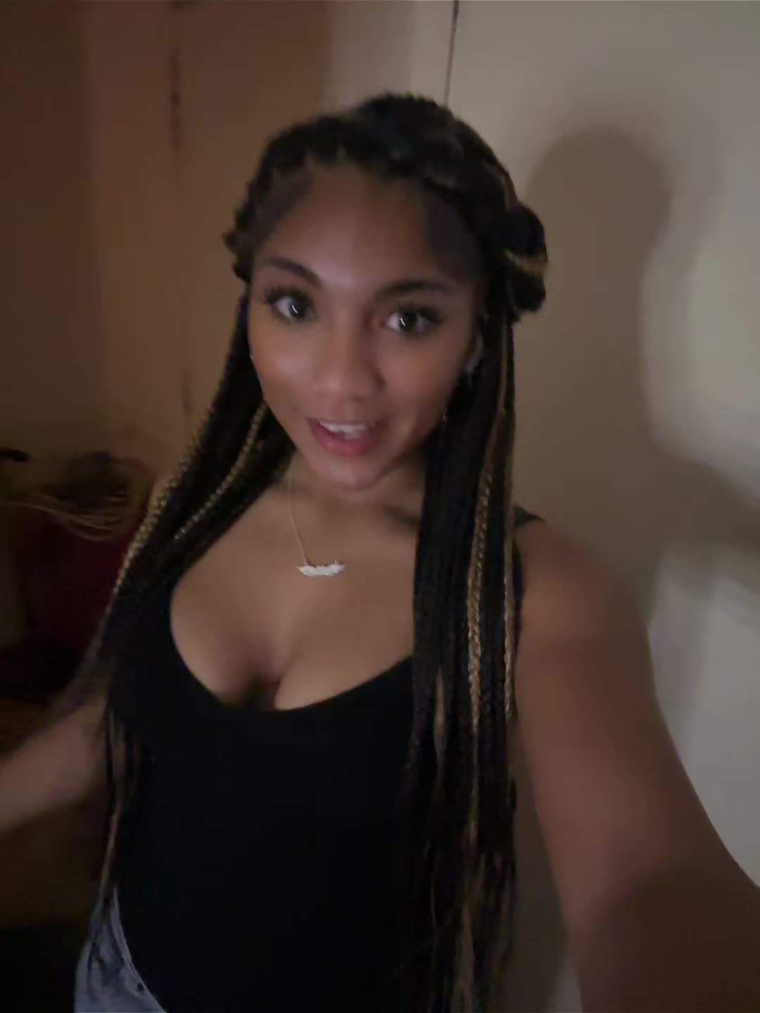@theyluv_.kira