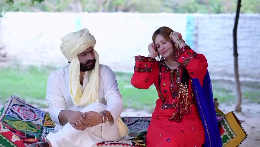 @Farah Lashari