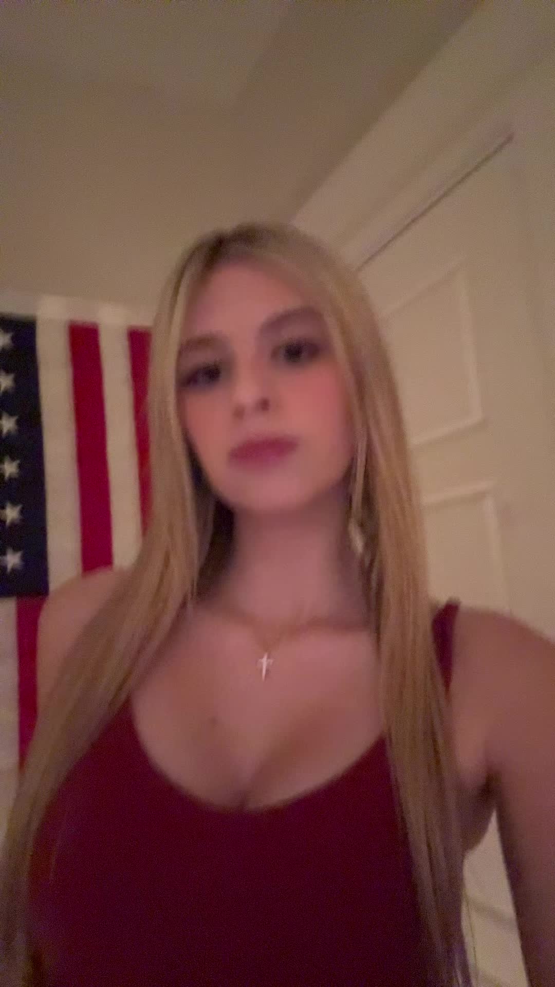 @🪩🥂