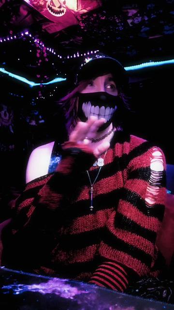 @☆ E҉C҉H҉O҉ ⛧ 🇨🇦