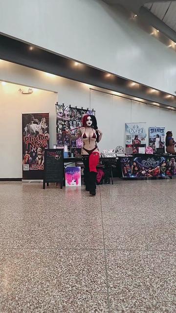 @Plushienova