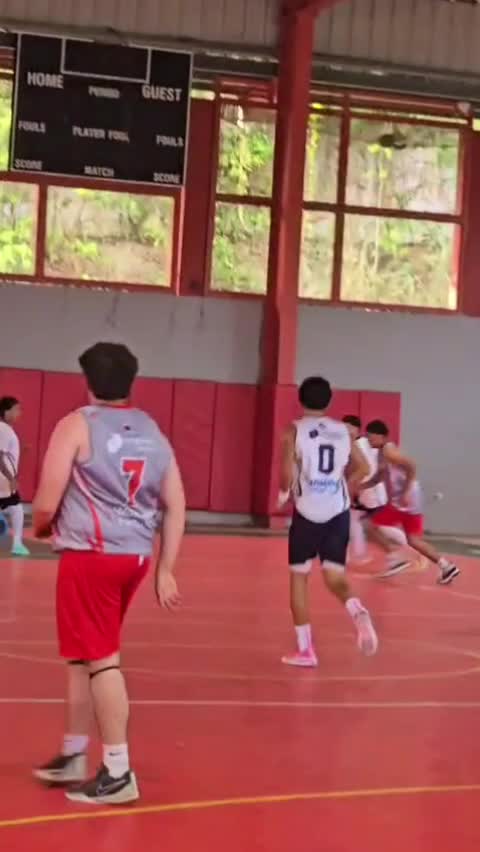 @Nicky 🌸👑🏀