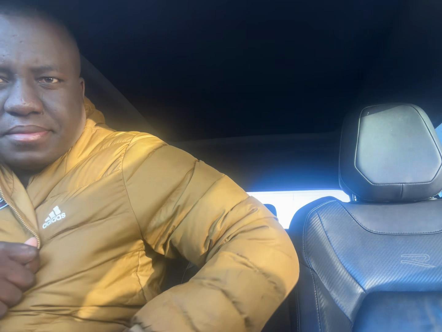 @tshiololi3