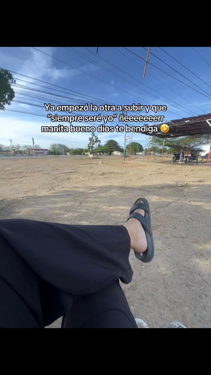 @🦦
