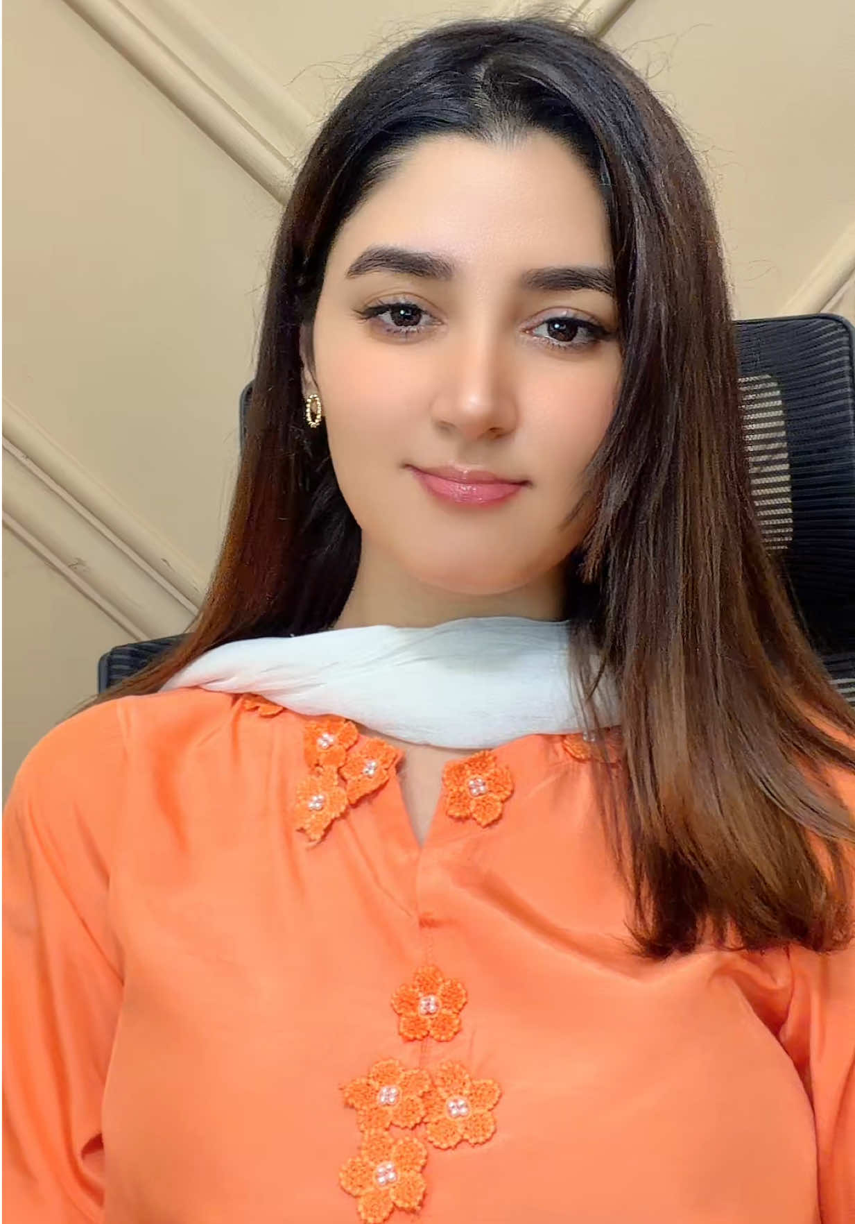 @🍂 Zoni Khan 🍂