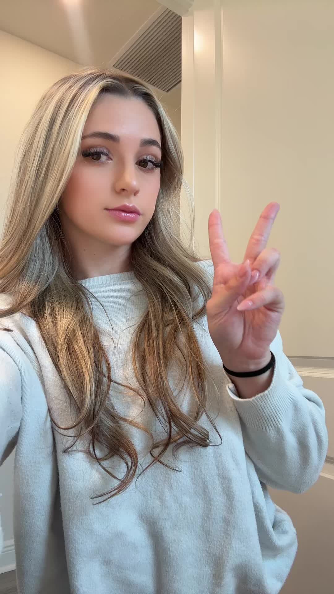 @zzoeyava