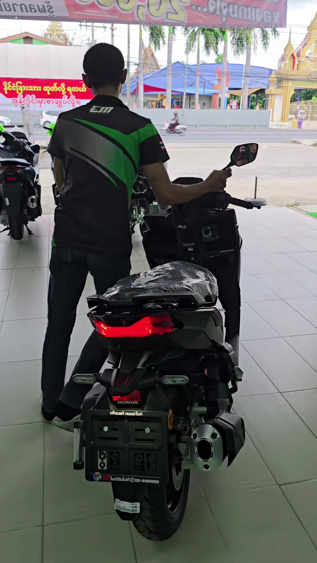 @Che မထွေး🇲🇲🛵