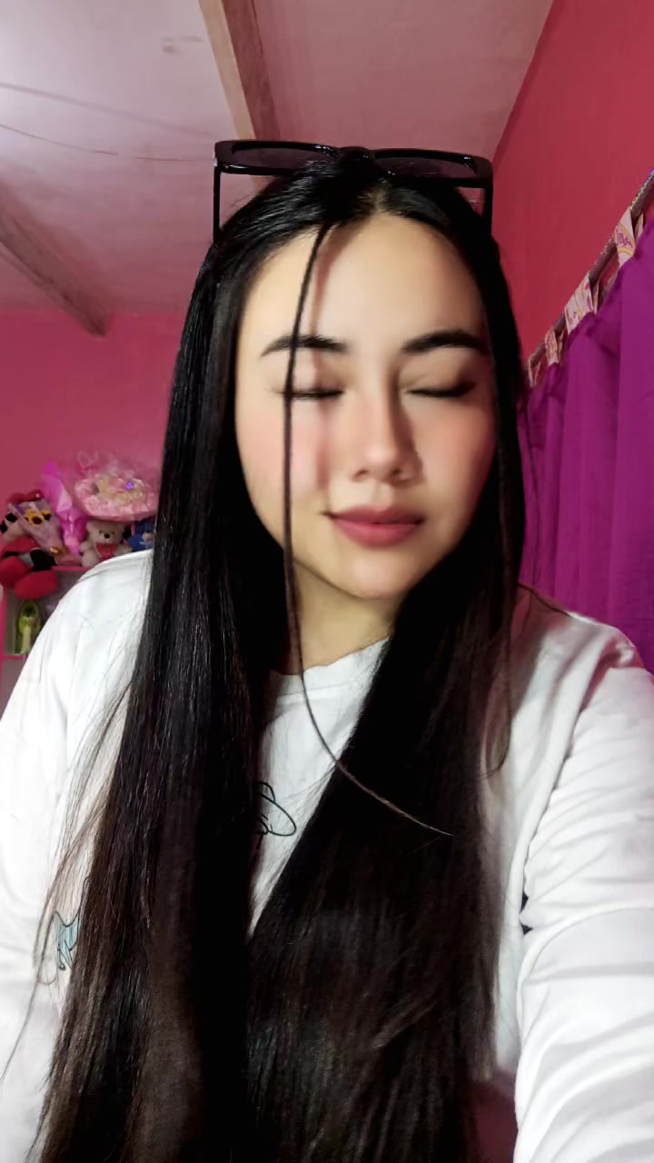 @melani_rivera