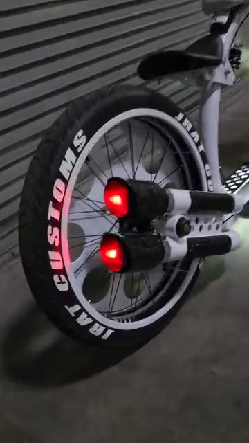 @Jrat Custom E-Bikes