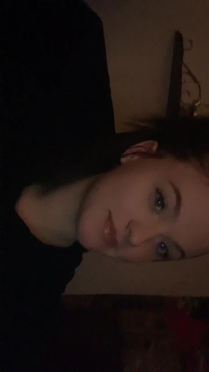 @💕 Ellen  🦆