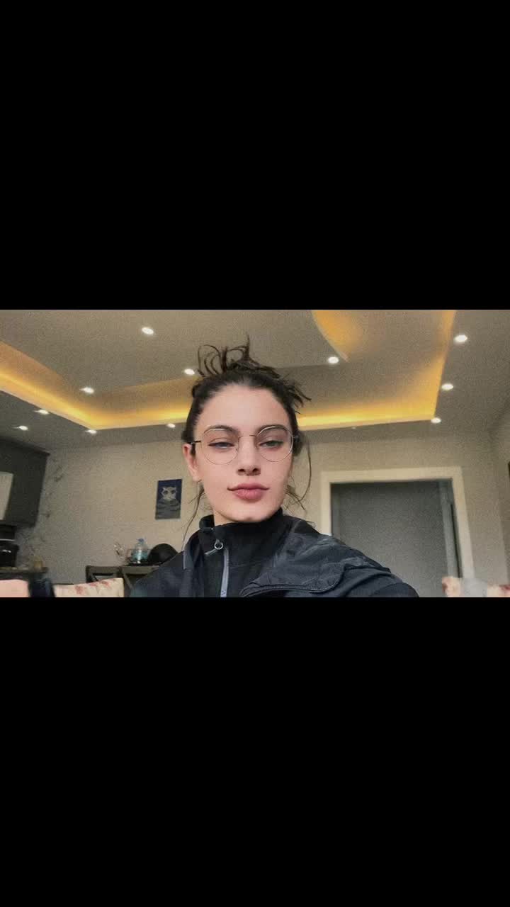 @47Elfida47