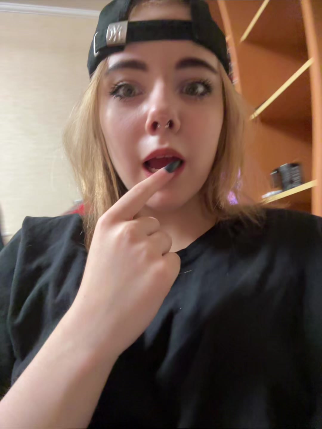 @Аккаунт не найдет