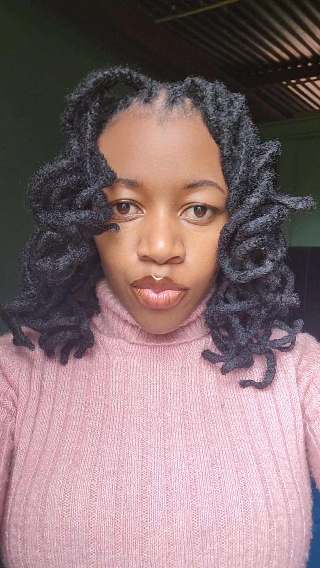@𝐿𝓎𝓇𝒾𝓀𝒶🌹