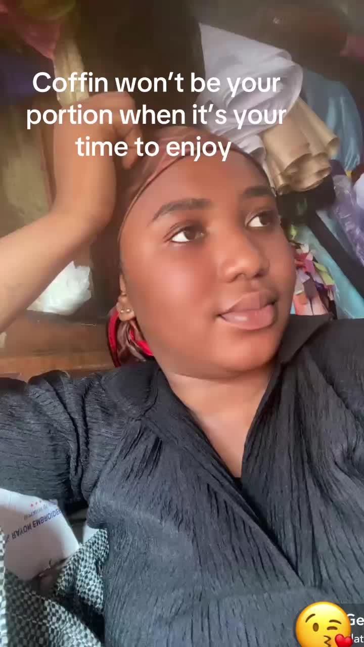 @OLUWASEUN🌸🍭🎀