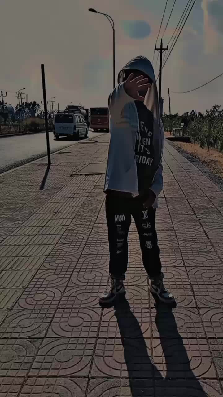 @๐ฅ๐๐๐ ๐๐๐๐๐ท