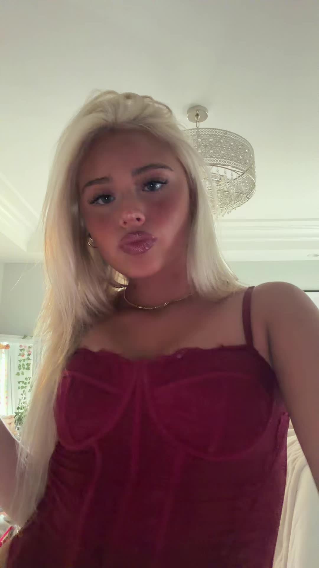 @👸🏼