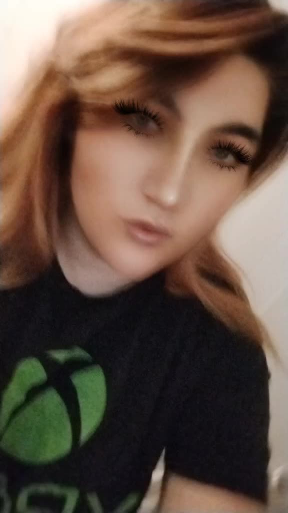 @queenbee1996