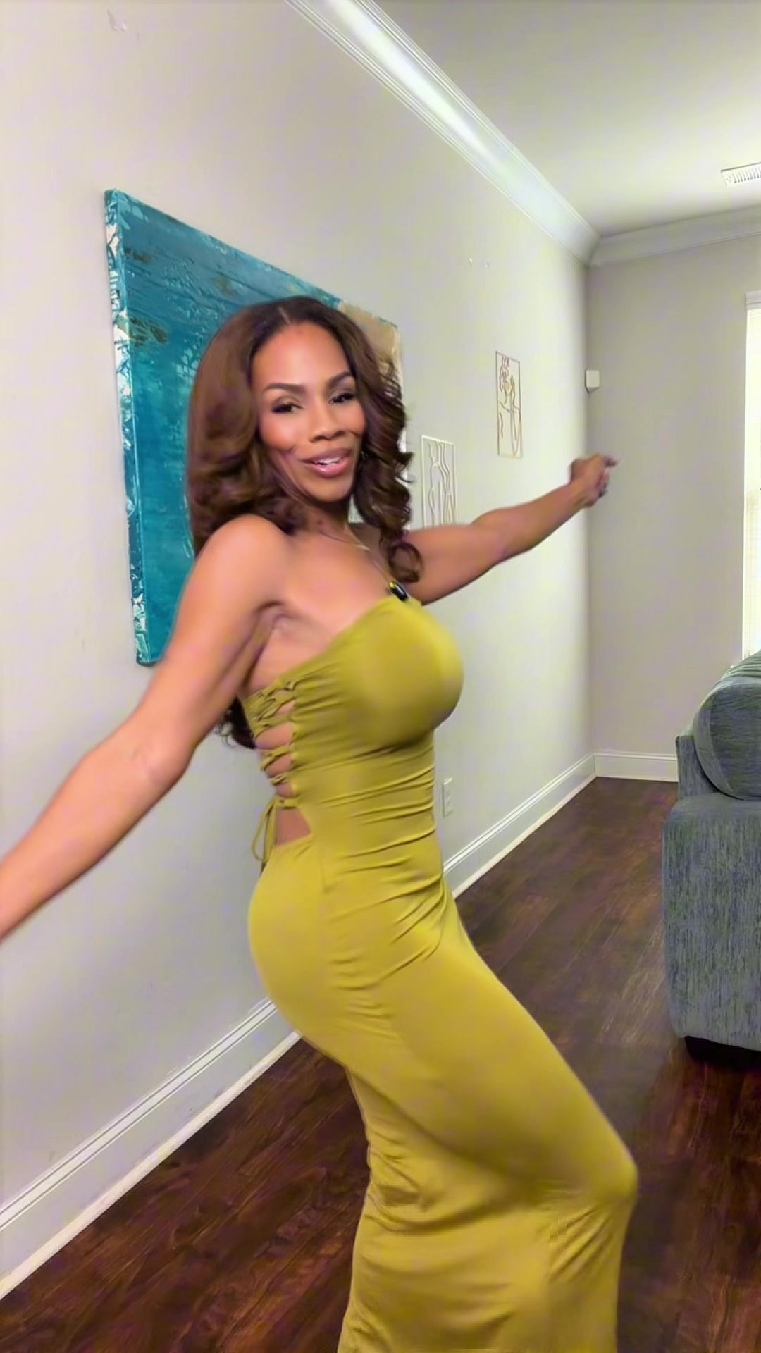 @Tenishia