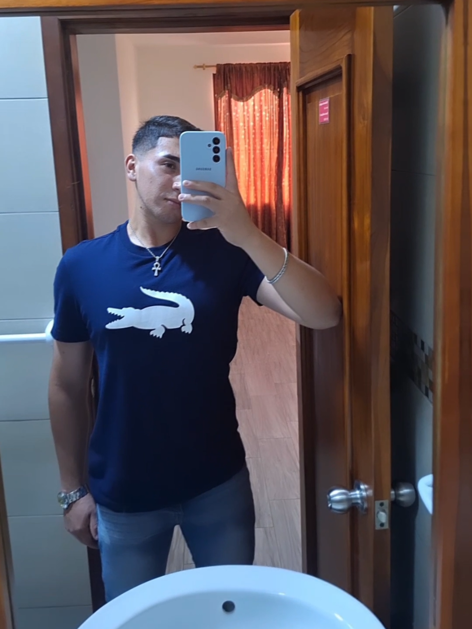 @Jonathan Rafita M.🇪🇨