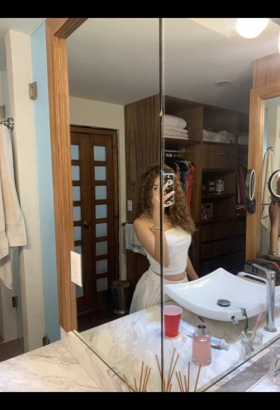 @ferciana 👽🫰🏻