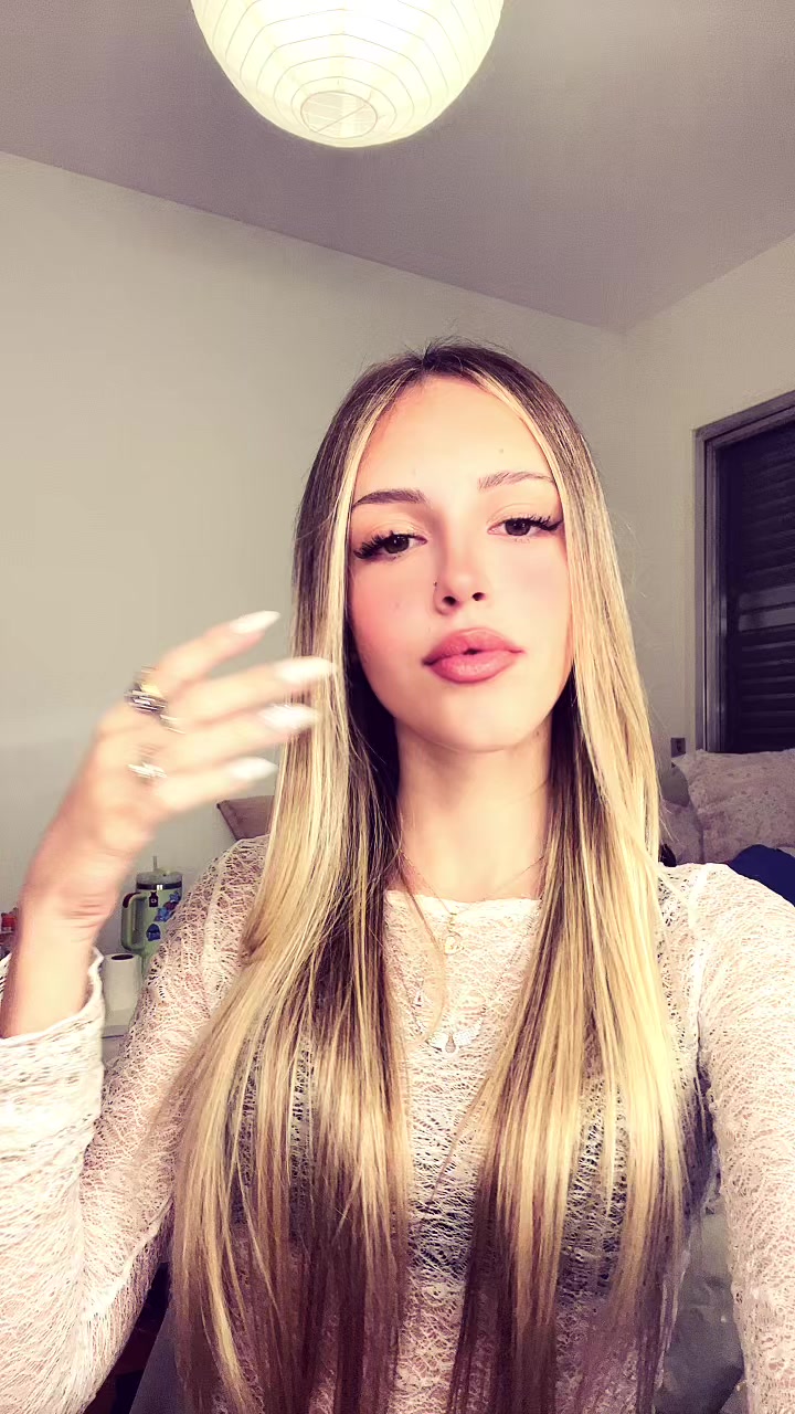 @Aniita😘