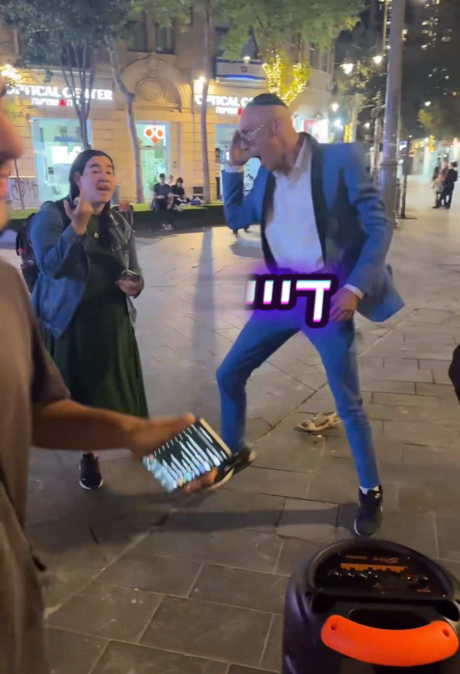 @דניאל לוי