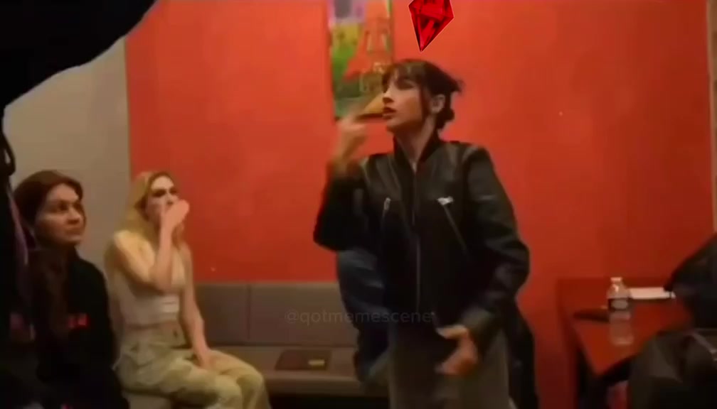 @queen of the meme scene