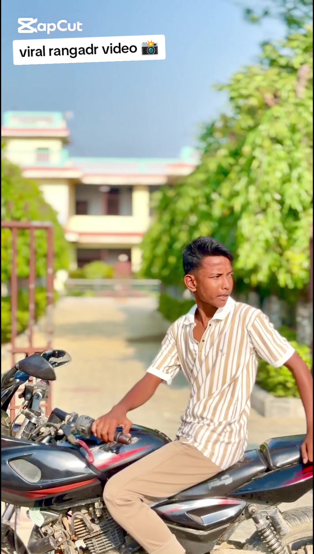 @🦅👑Sitésh__sárkâr__jii🦅👑