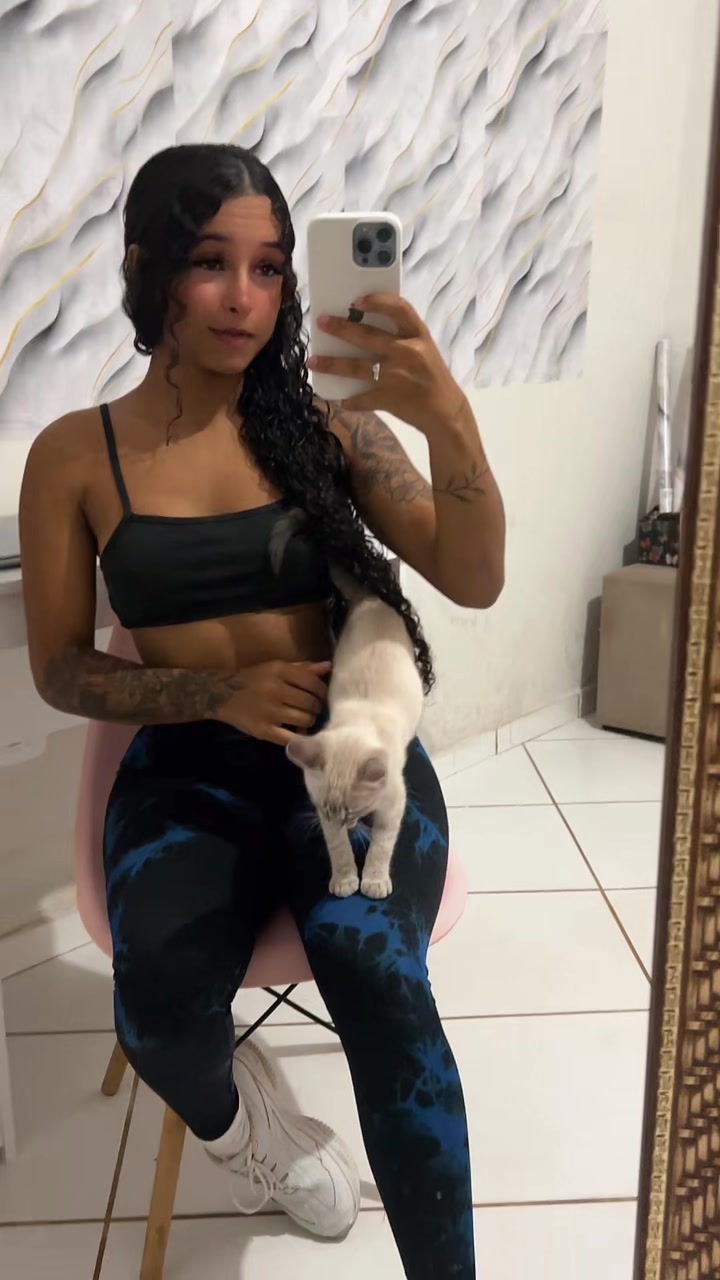 @00_laylinhaa