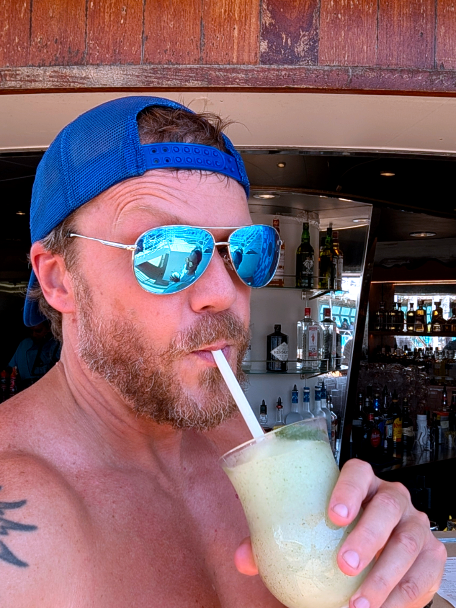 @DudeTopia Of The Seas