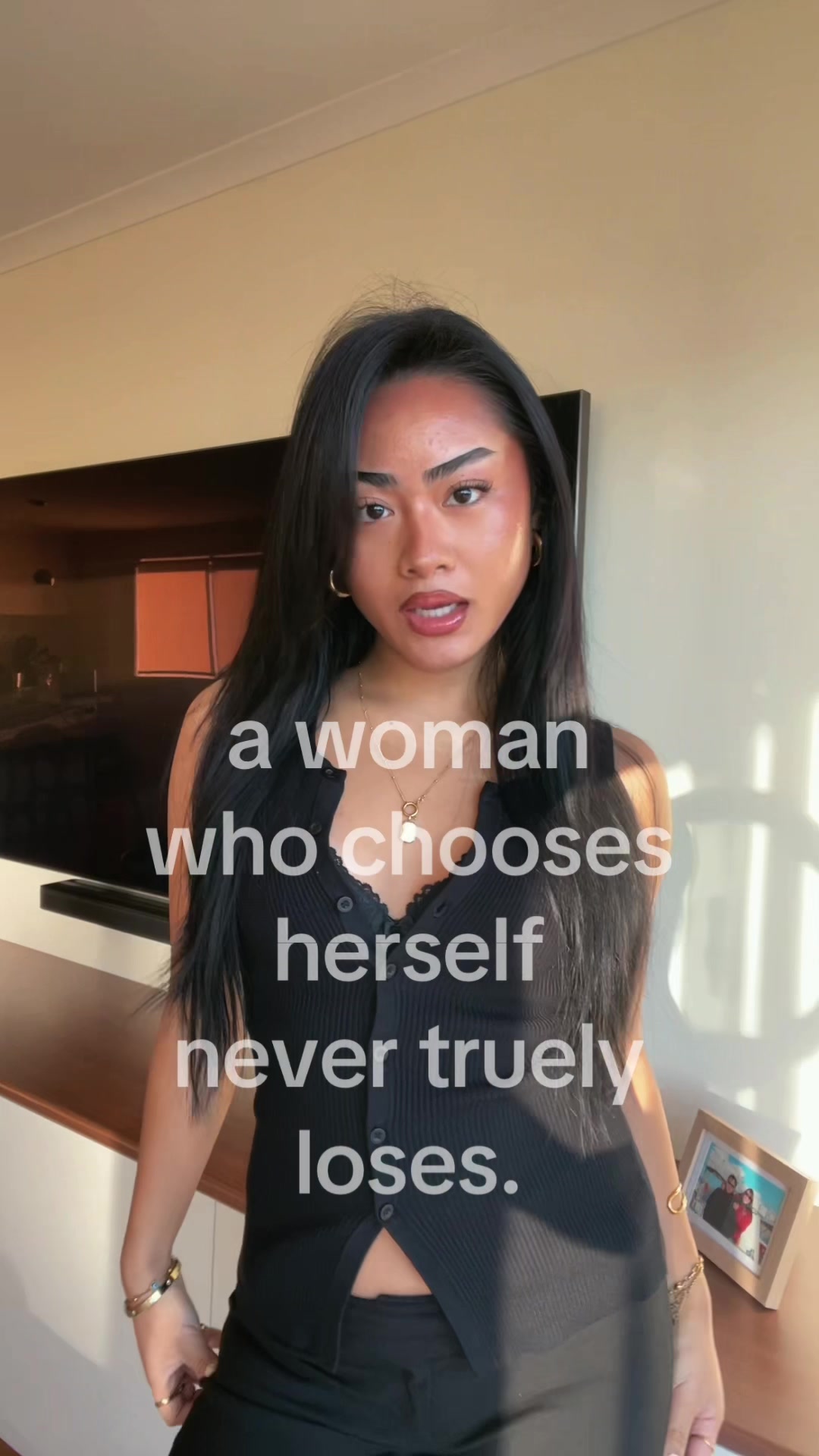 @TH💋NIA