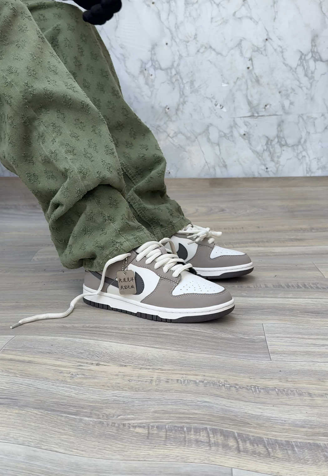 @etihad shoes