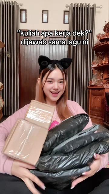 @sylvrwndyt