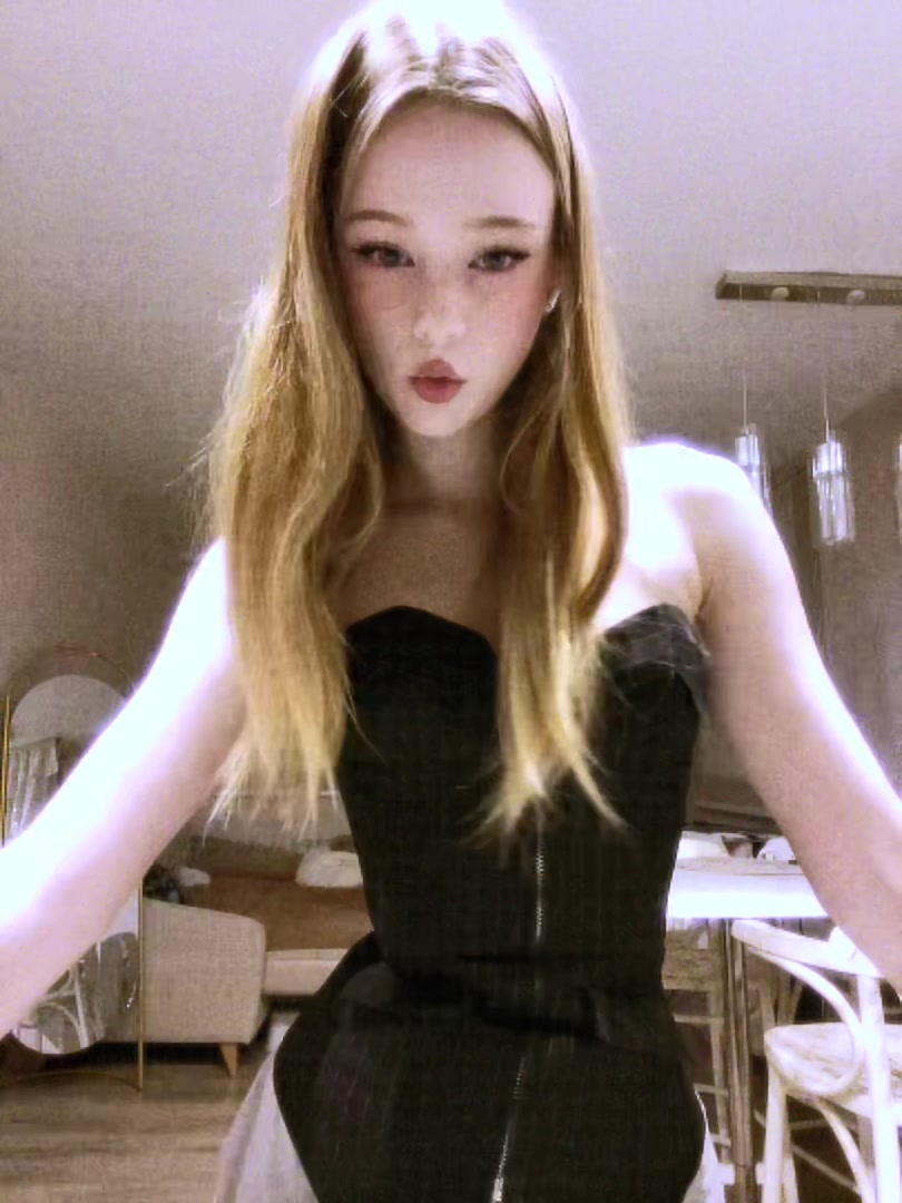 @LilyMillie