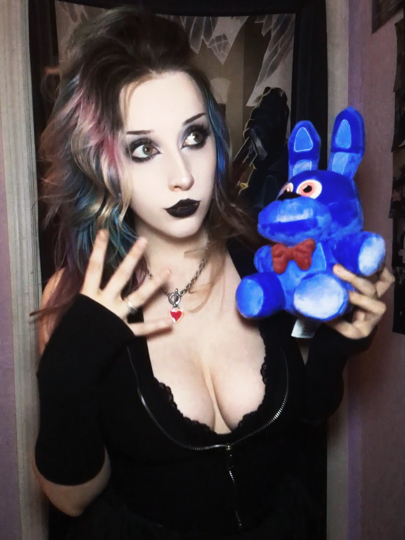 @𝕽𝖆𝖛𝖊𝖓