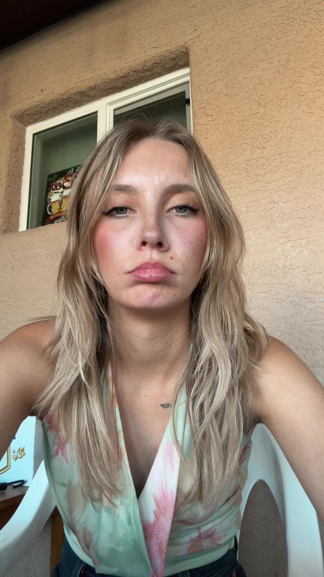 @chloeeee