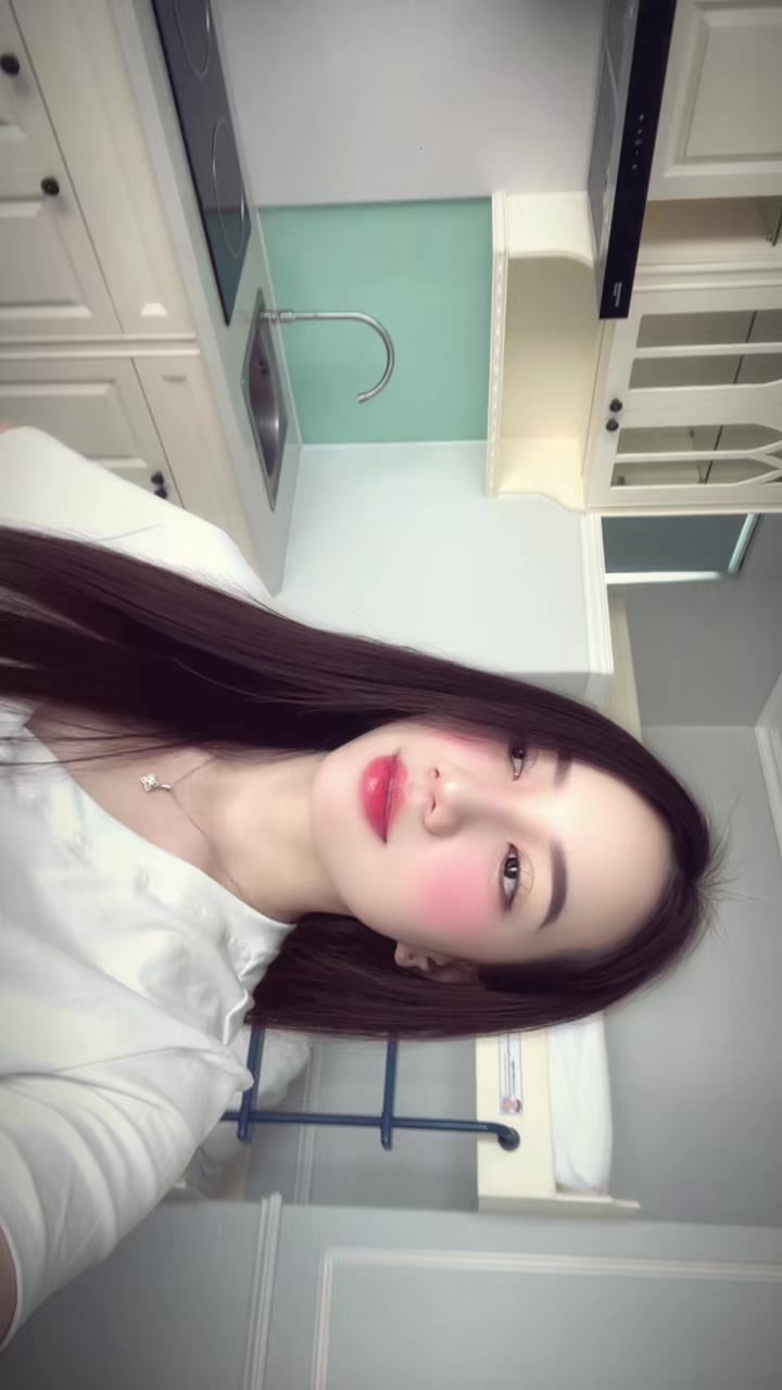 @𝑻𝒉𝒂𝒏𝒉 𝑯𝒂̆̀𝒏𝒈🩵