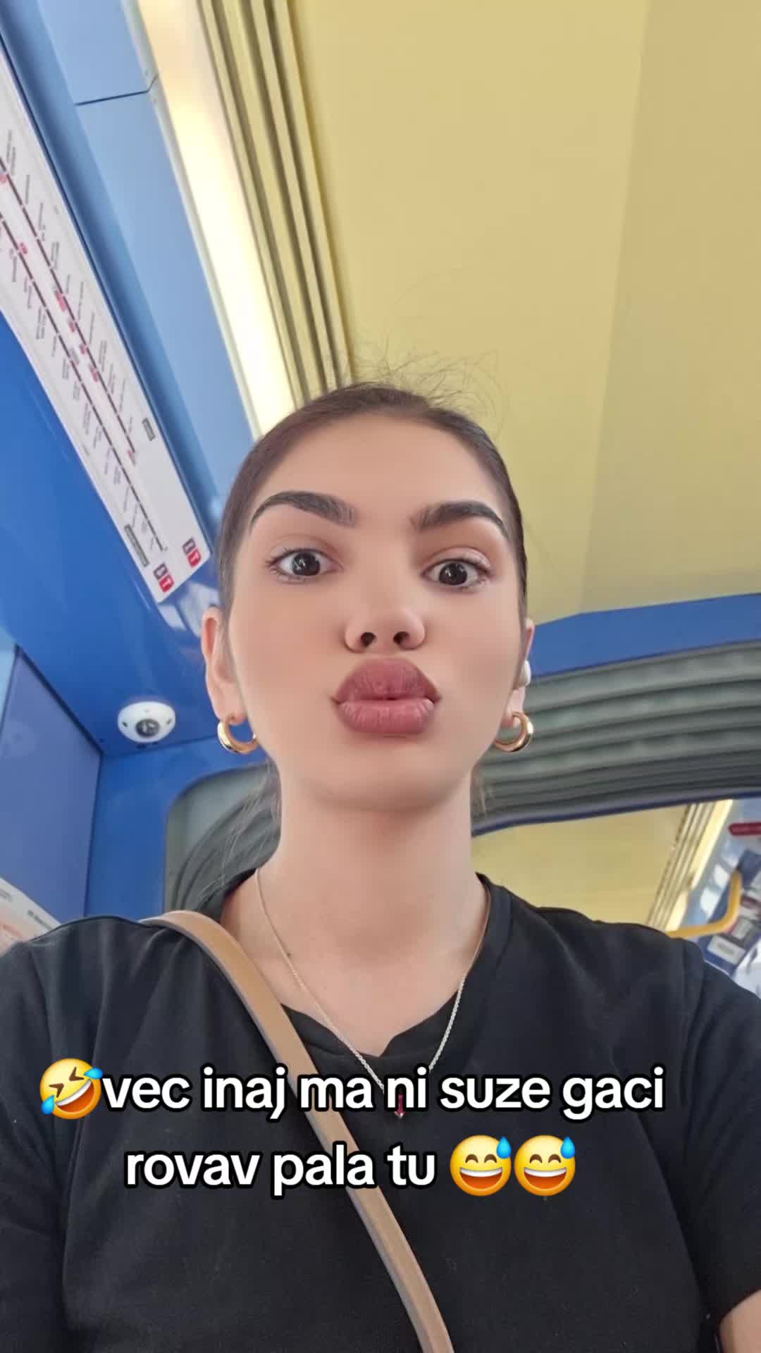 @la farfalina voledovecapita 🦋