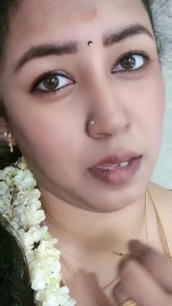 @KaraikudiPonnu_Leka