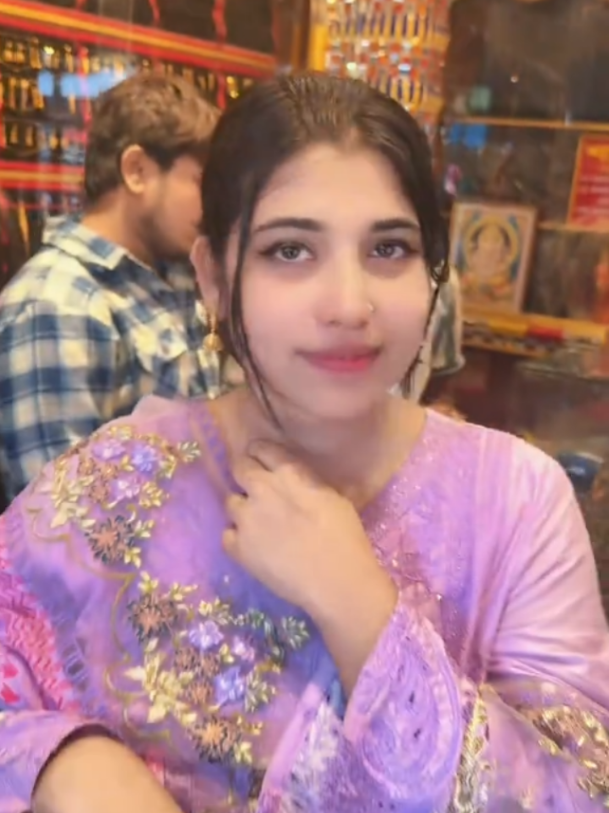 @QueenGirl🌸Anamika