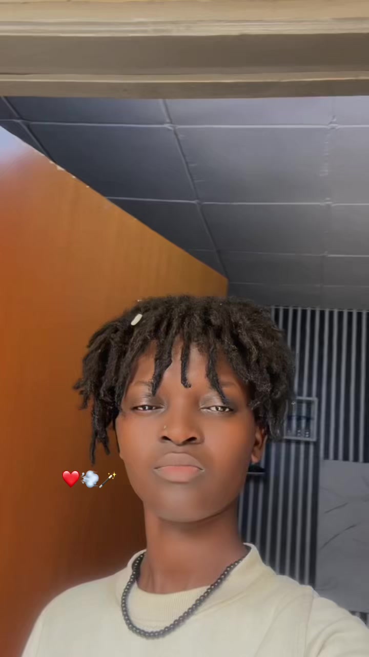 @D🐬