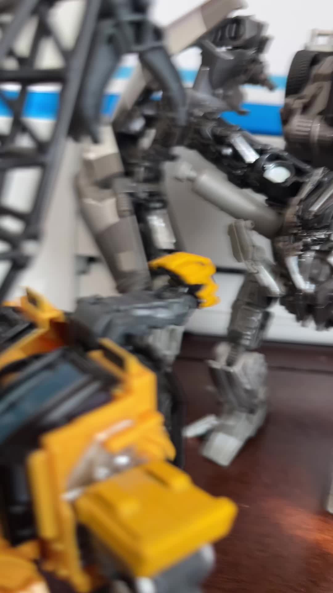 @JustYourAverageTransformersFan