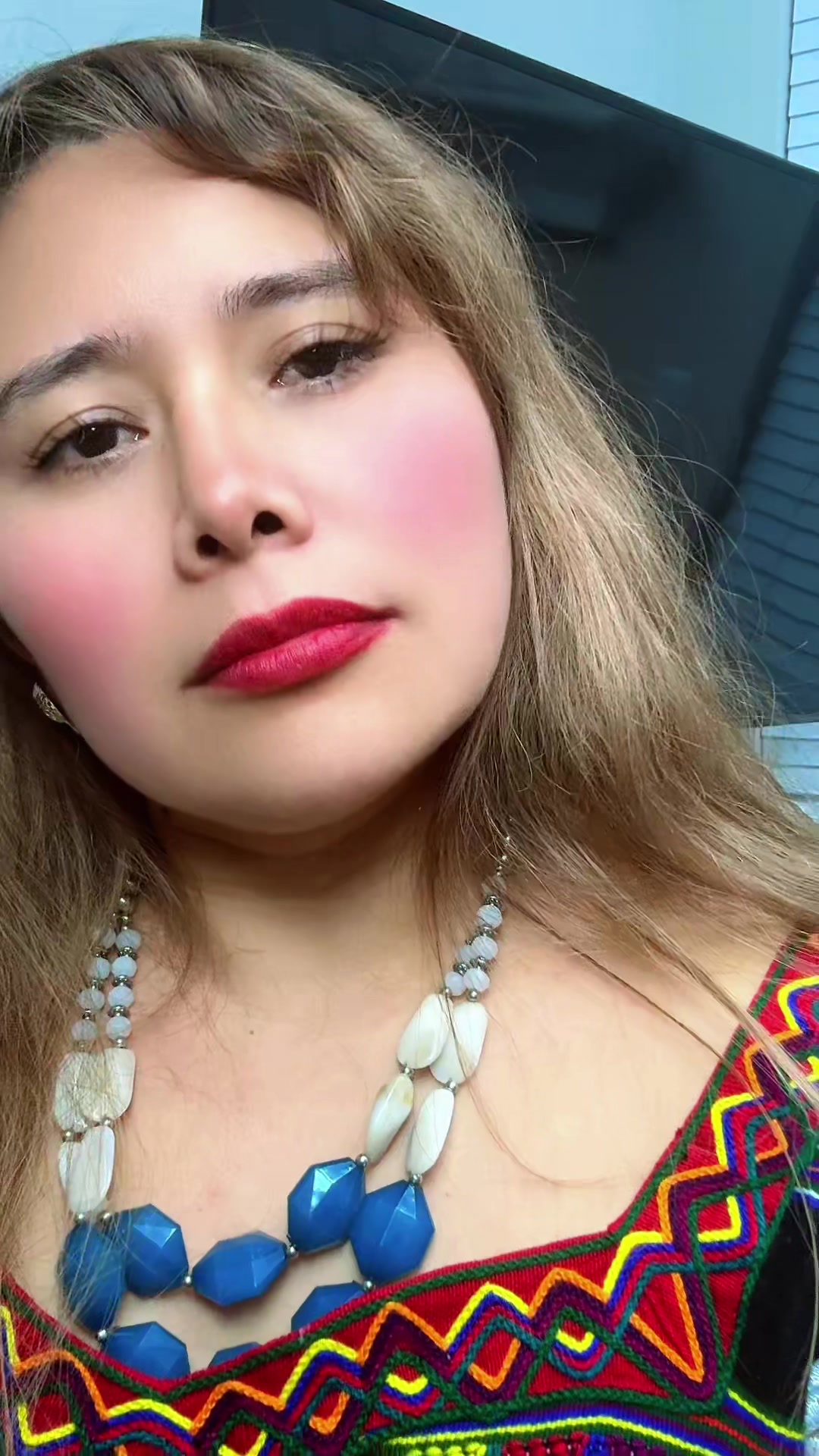 @Elena De León