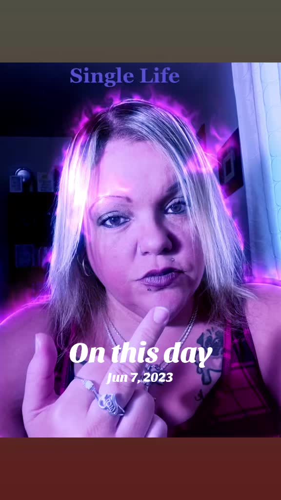 @😈😇Rebbecca🦿&hearts;️