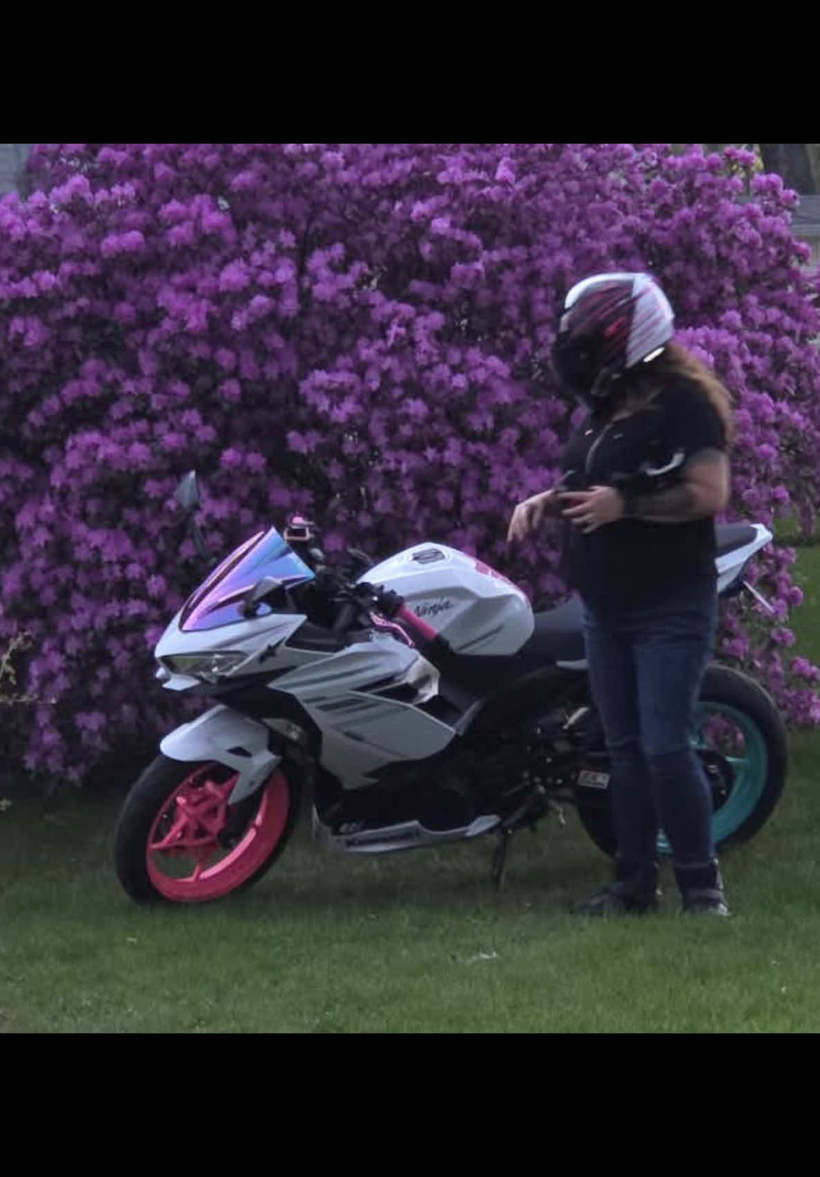 @mrs_moto 🫶🏼🏍️