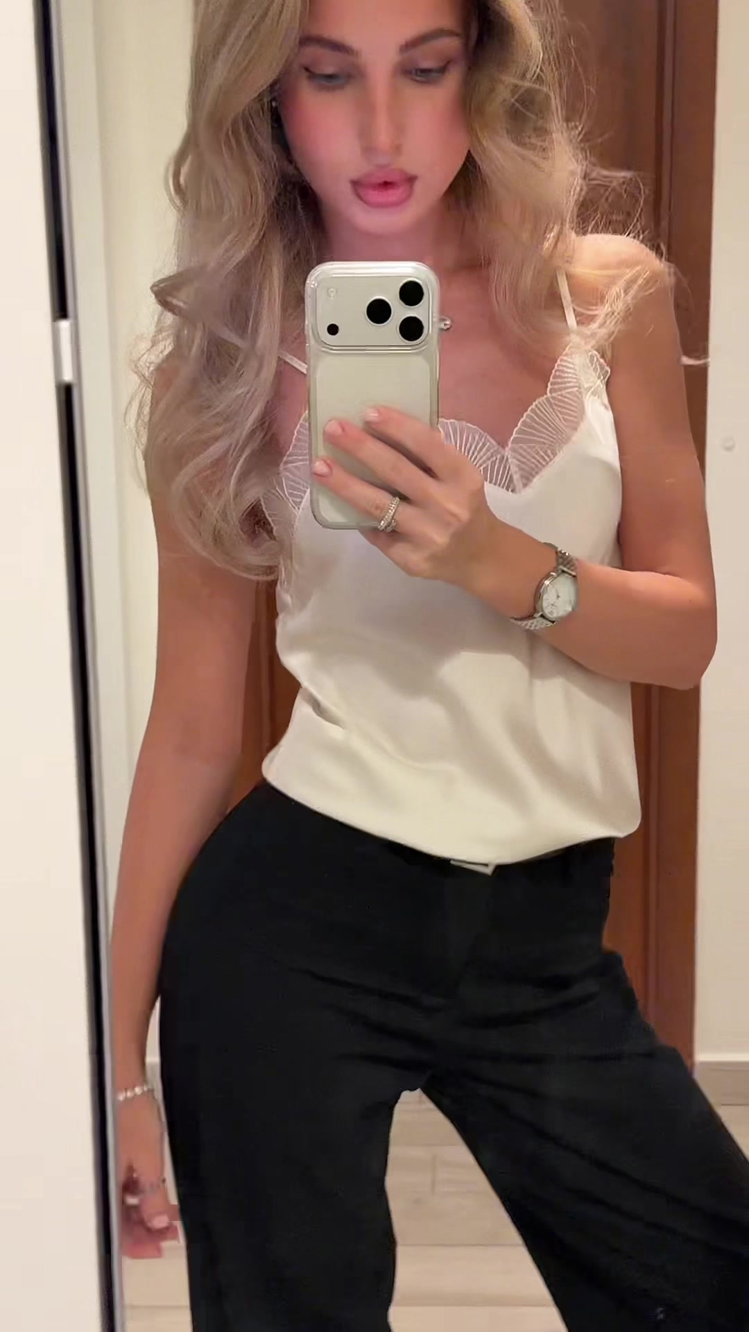 @iamlisaa