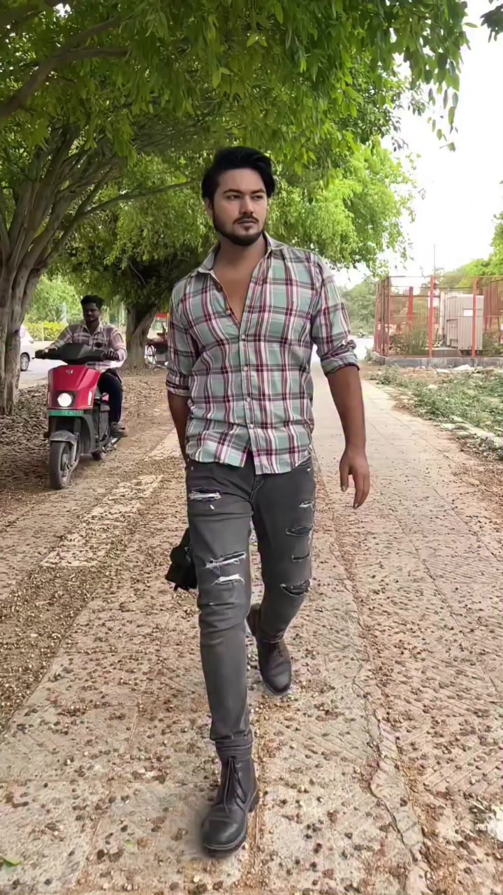 @Mr.jhakas3